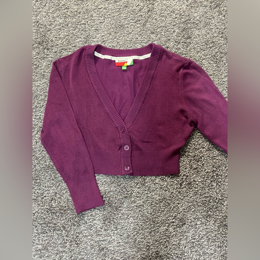 BEST OFFER ModCloth Quarter Sleeve Cropped Button Up Cardigan/ Sweater! Size M